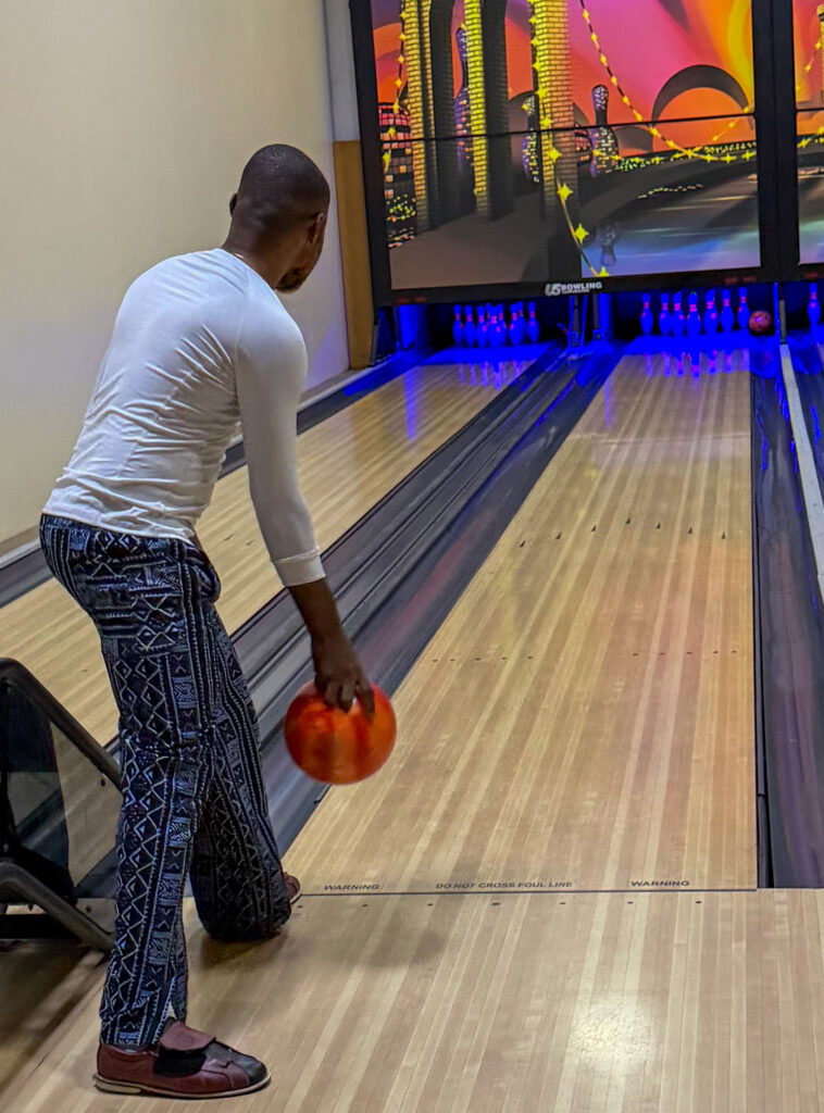 Bowling in Lagos - Rufus & Bee 3 IMG 6091